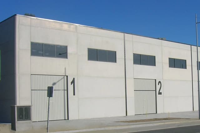 Alquiler de naves en Narón